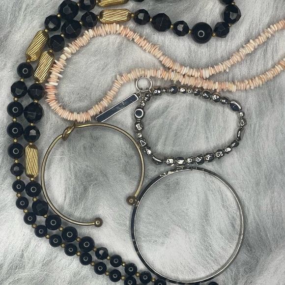 Jewelry - Lot of accessories